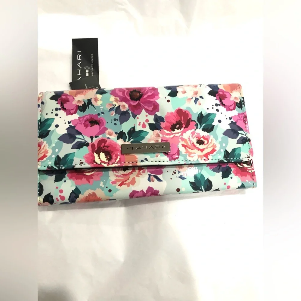 Tahari blue pink rose flowers‎ floral glossy patent foldover wallet new